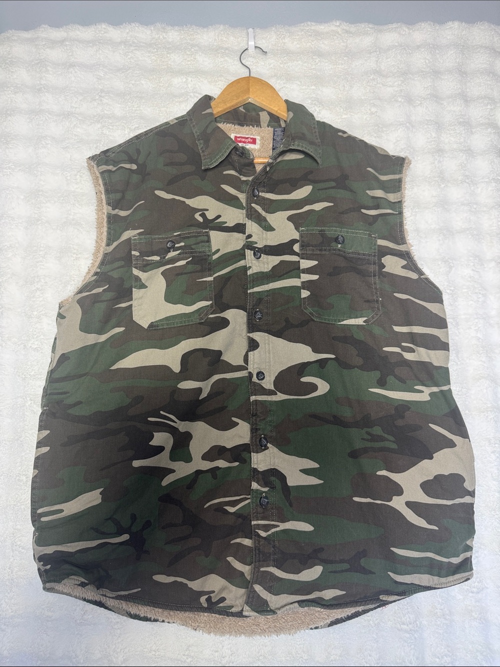 Wrangler Sherpa Camo Vest Size L